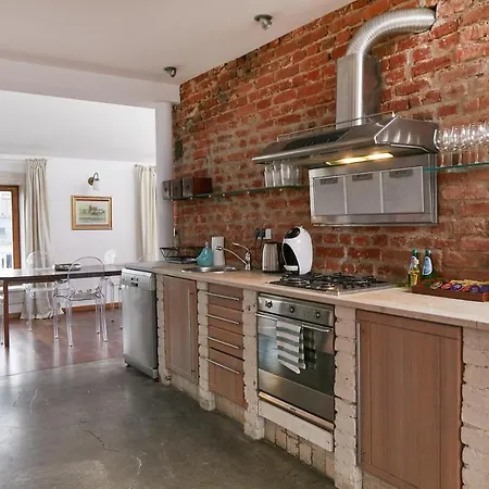 Rozana 2-floor