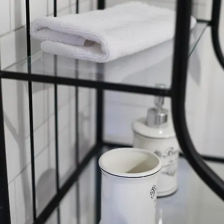 Rozana 2-floor Warszawa